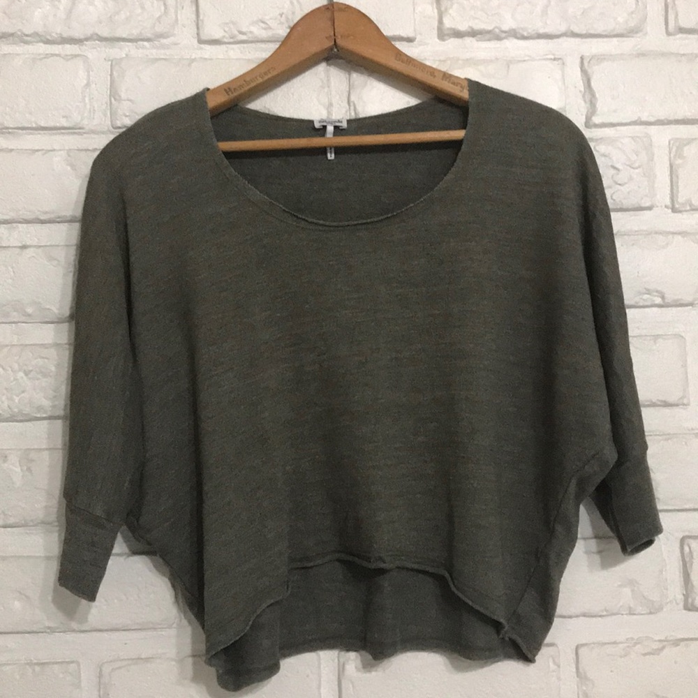 Splendid cropped bat wing 3/4 length raw edge top